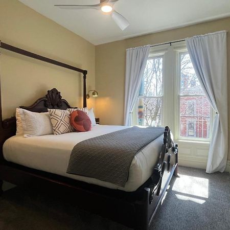 Stone Gables Inn Cleveland Bagian luar foto