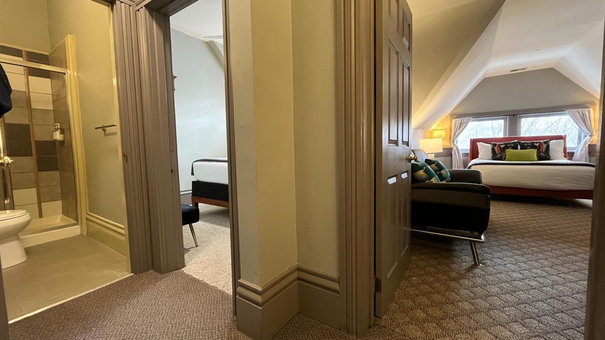 Stone Gables Inn Cleveland Bagian luar foto