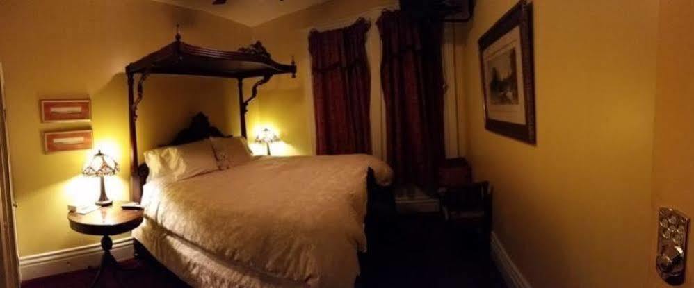 Stone Gables Inn Cleveland Bagian luar foto